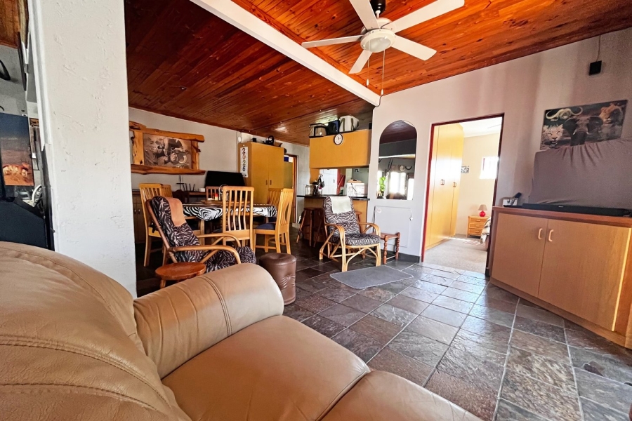 6 Bedroom Property for Sale in Hartenbos Central Western Cape